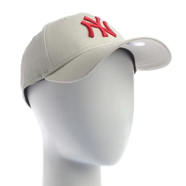 Cap in White, Cotton, New Era