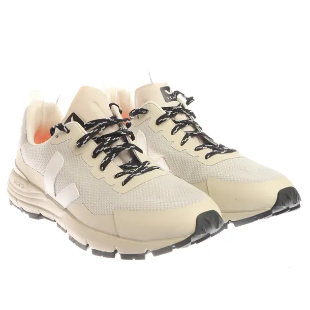 Sneakers in White, , Veja