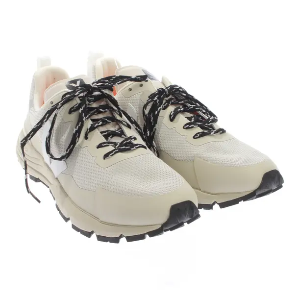 Sneakers in White, , Veja