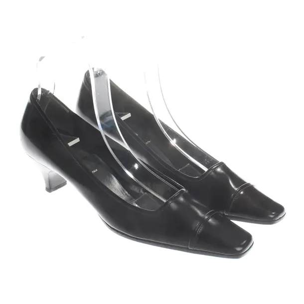 Pumps, in Schwarz, Prada