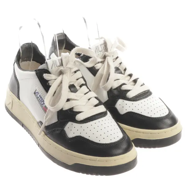 Sneakers, in Black, Autry