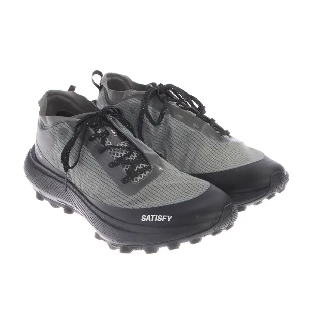 Sneaker, in Grau, Satisfy