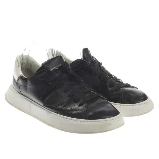 Sneakers, in Black, Philippe Model