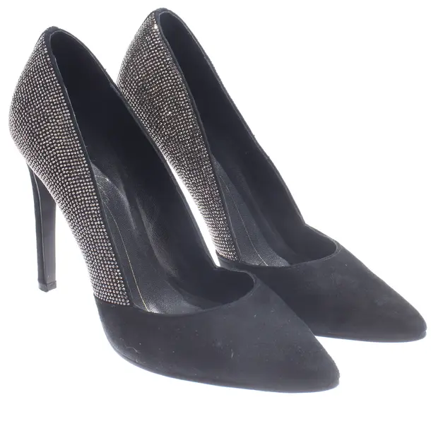 Pumps, in Black, Lola Cruz
