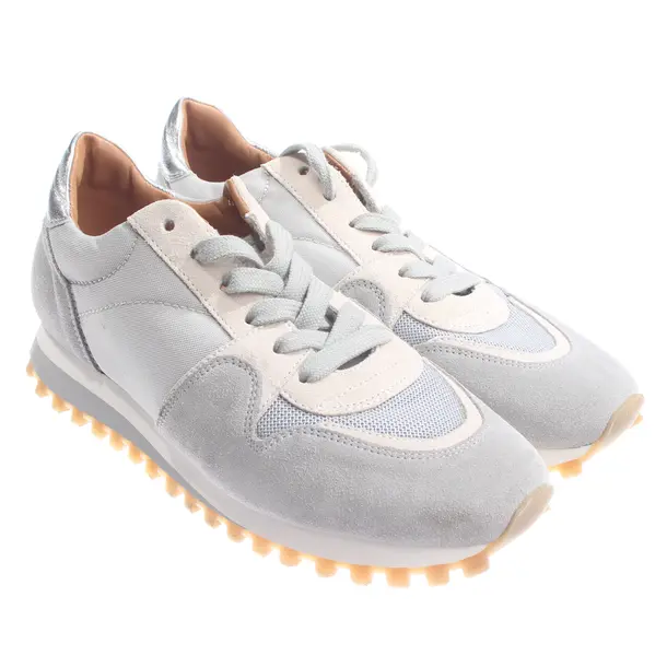Sneakers, in Light Gray, Closed