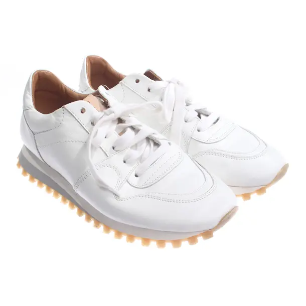 Sneakers, in White, Closed