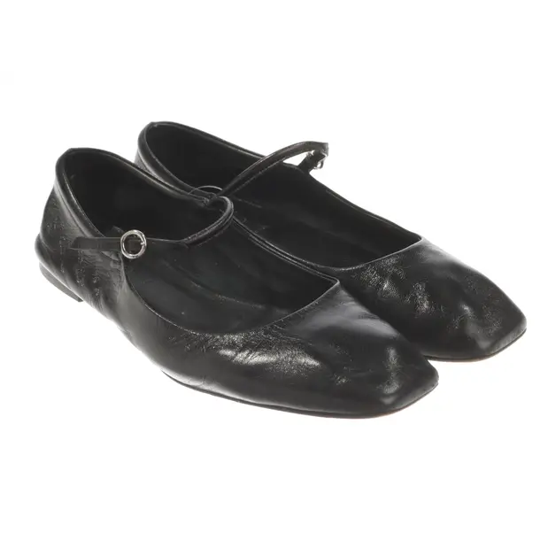 Flats, in Black, Aeydē