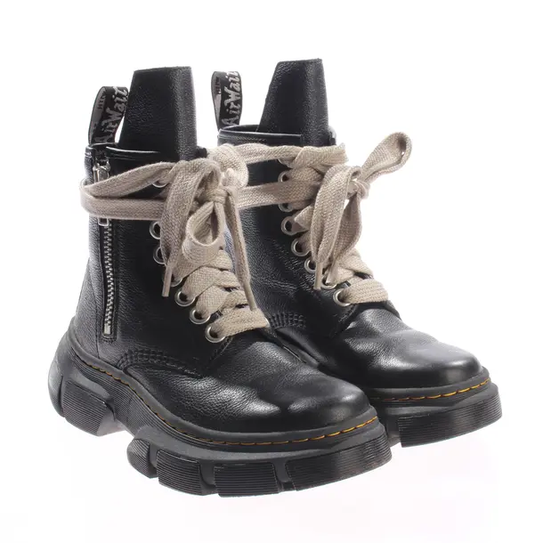 Ankle Boots, in Black, Dr. Martens