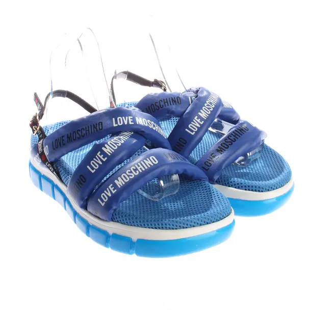 Sandali, in Marina Militare, Amore Moschino