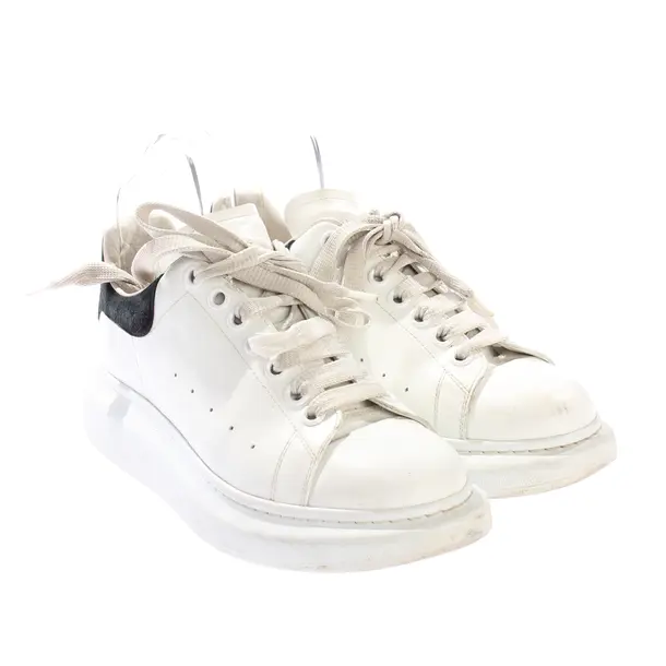 Sneaker, in Weiß, Alexander McQueen