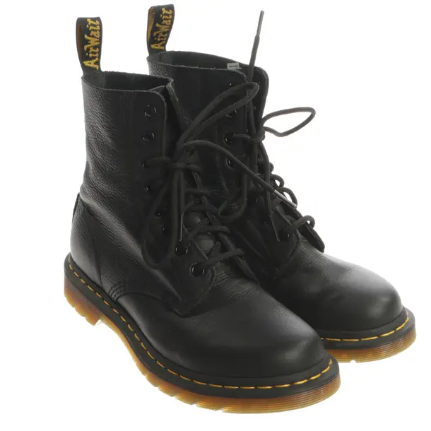 Boots, in Black, Dr. Martens