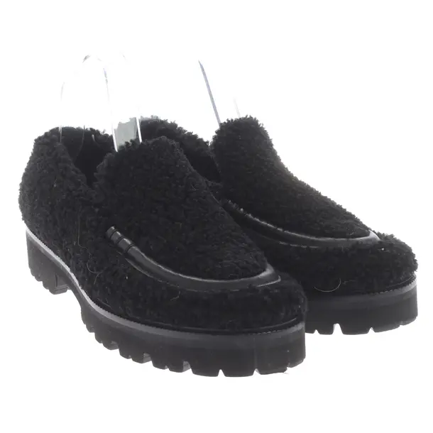 Flats in Black, , Closed