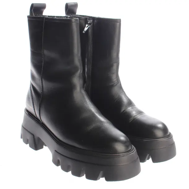 Winter Boots, in Black, Nubikk