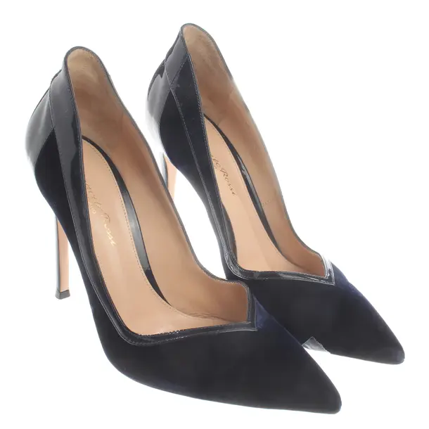 Pumps, in Navy, Gianvito Rossi
