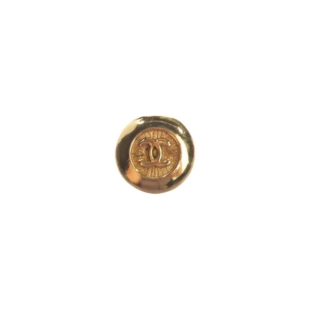 Button, in Gold, Metal (metallic, metallised), Chanel
