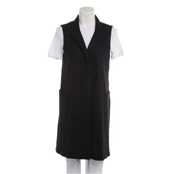 Vest in Black, Wool, Harris Wharf London