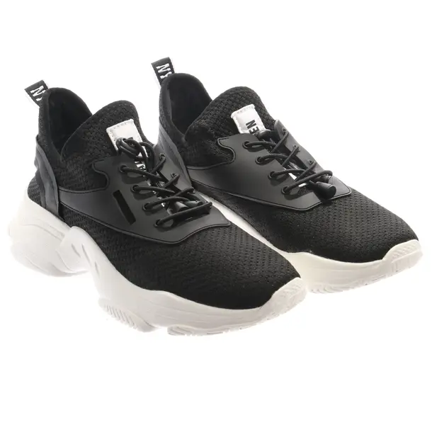 Sneakers in Black, , Designerartikel