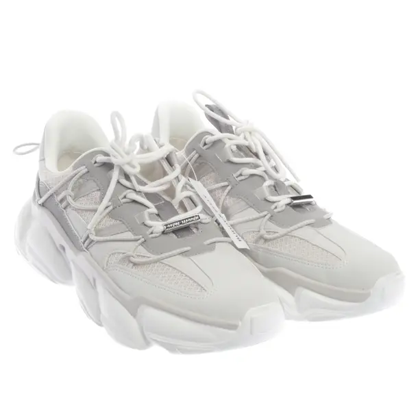 Sneakers in Gray, , Designerartikel
