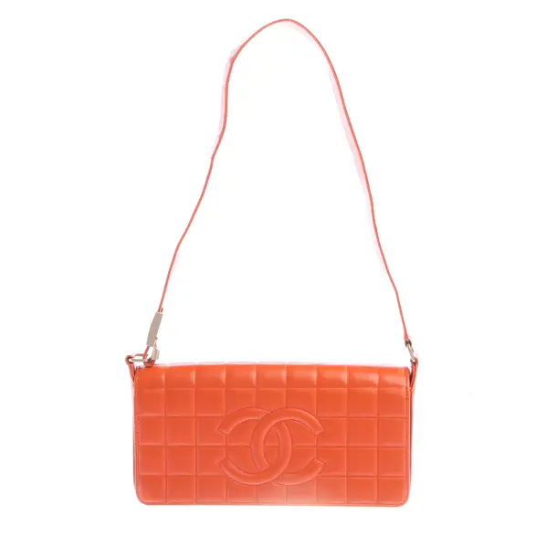 Shoulder Bag in Orange, Leather, Chanel