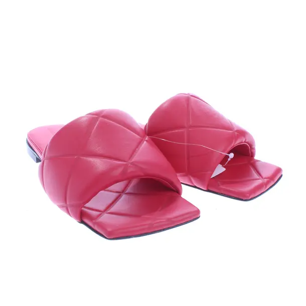Sandals, in Raspberry, Bottega Veneta