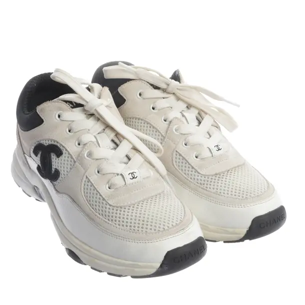 Sneaker, in Beige, Chanel