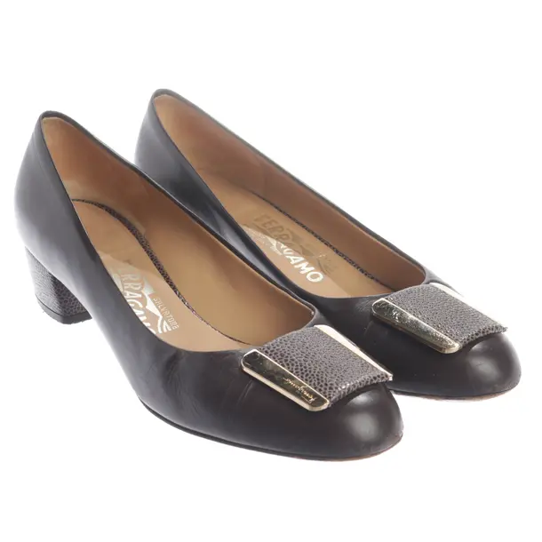 Pumps, in Brown, Salvatore Ferragamo
