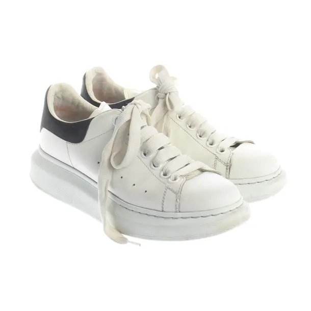 Sneaker, in Weiß, Alexander McQueen