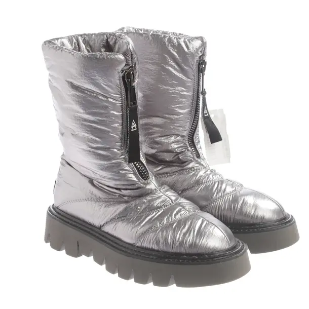 Winter Boots, in Silver, Elena Iachi