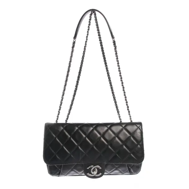 Cross Body Bag in Black, Leather, Chanel