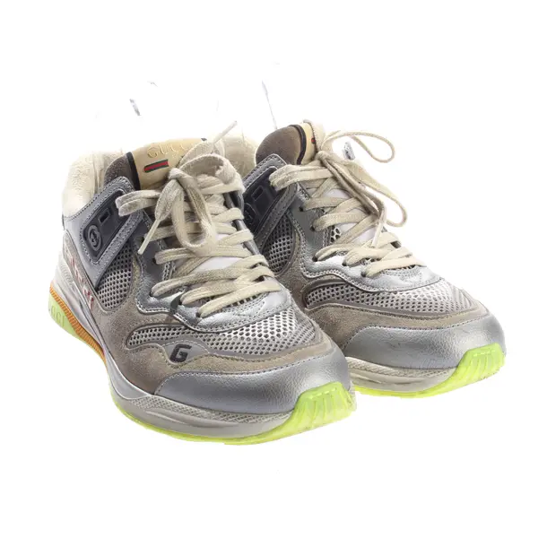 Sneaker, in Grau, Gucci