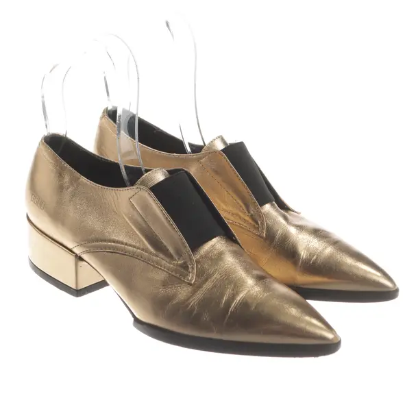 Flats, in Gold, Golden Goose