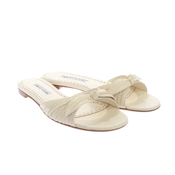 Sandalen in Weiß, , Manolo Blahnik