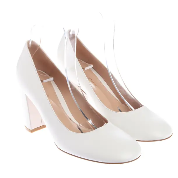 Pumps in White, , Gianvito Rossi