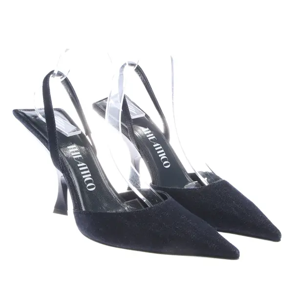 Sandali, in Blu, L'Attico