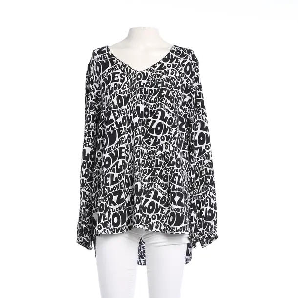 Camicetta, in Nero, Seta, Una questione di cuore