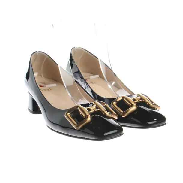 Pompe, in Nero, Högl