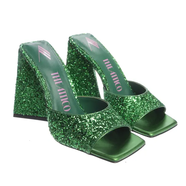 Sandali, in Verde, L'Attico