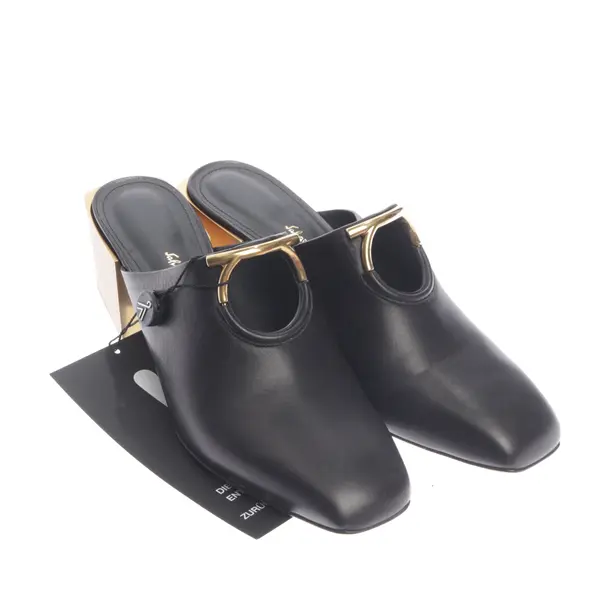 Pantoletten in Schwarz, , Salvatore Ferragamo