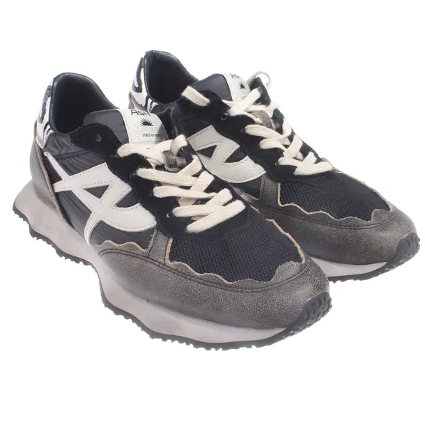 Sneaker, in Schwarz, Ash