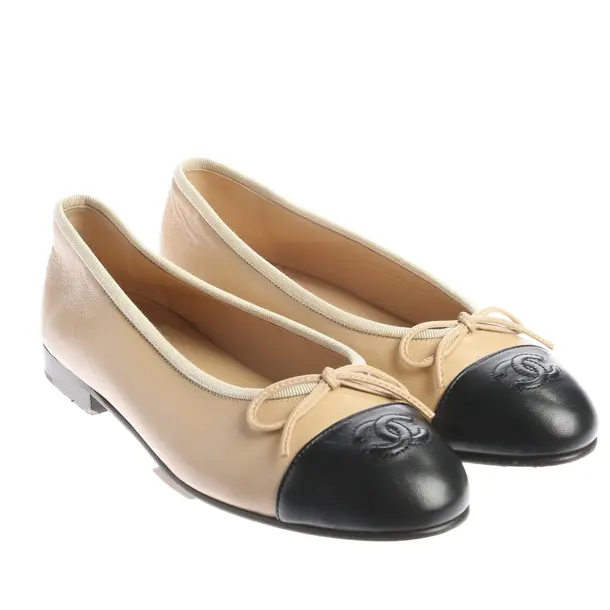 Ballerinas, in Hellbraun, Chanel