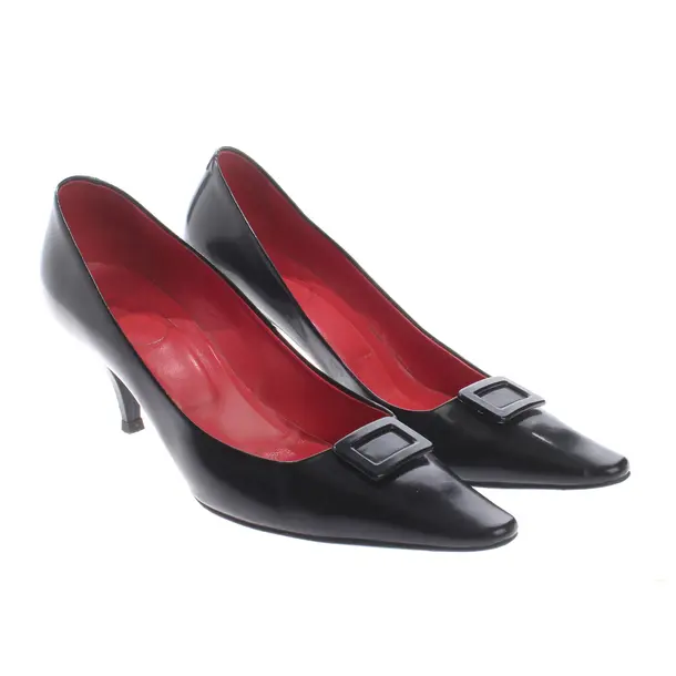 Pumps in Black, , Roger Vivier
