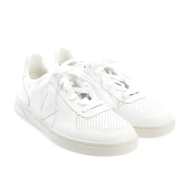 Sneakers in White, , Veja