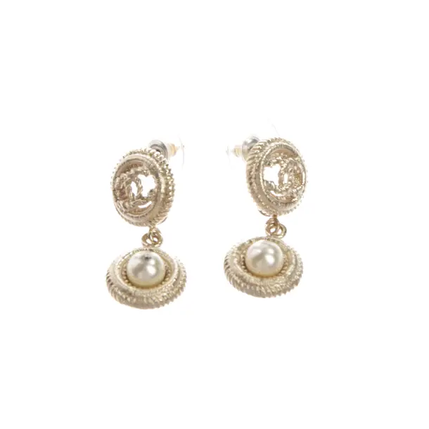 Earrings, in Gold, Metal (metallic, metallized), Chanel