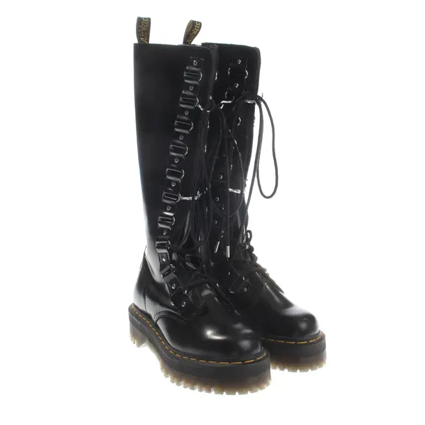 Boots, in Black, Dr. Martens