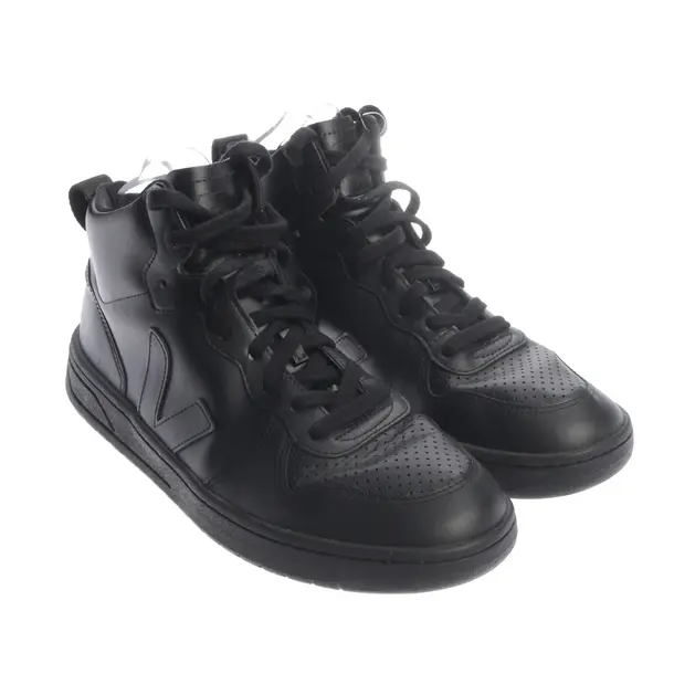 Sneakers in Black, , Veja