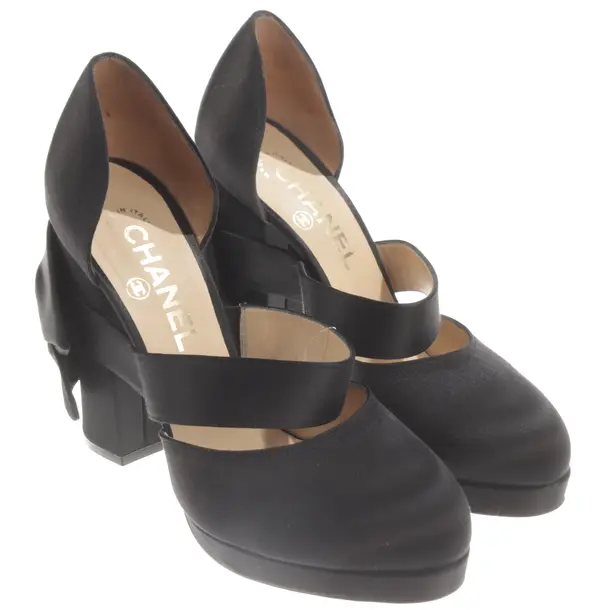 Pumps, in Black, Chanel