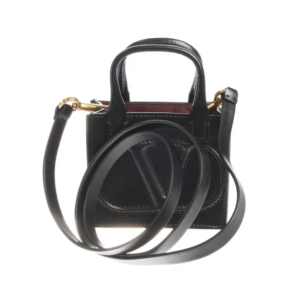 Handbag in Black, Leather, Valentino