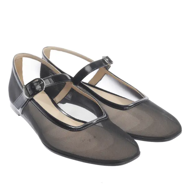 Flats in Black, , Le Monde Béryl