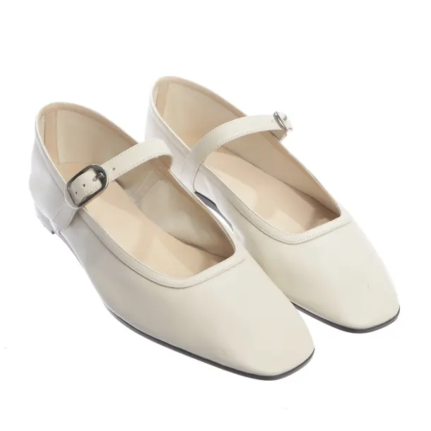 Flats in White, , Le Monde Béryl
