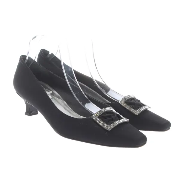 Pumps in Black, , Stuart Weitzman